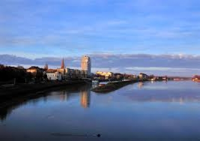 Projekt Grada Osijeka &mdash; Centar izvrsnosti Osijek:   Odgoj i obrazovanje darovitih osnovno&scaron;kolskih učenika u skladu s potencijalima za izvrsnost