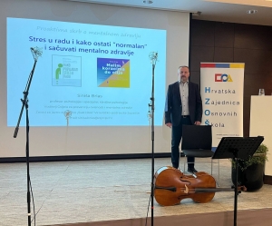 Siniša Brlas u Poreču je održao edukaciju o mentalnom zdravlju na državnom stručnom skupu u organizaciji Hrvatske zajednice osnovnih škola